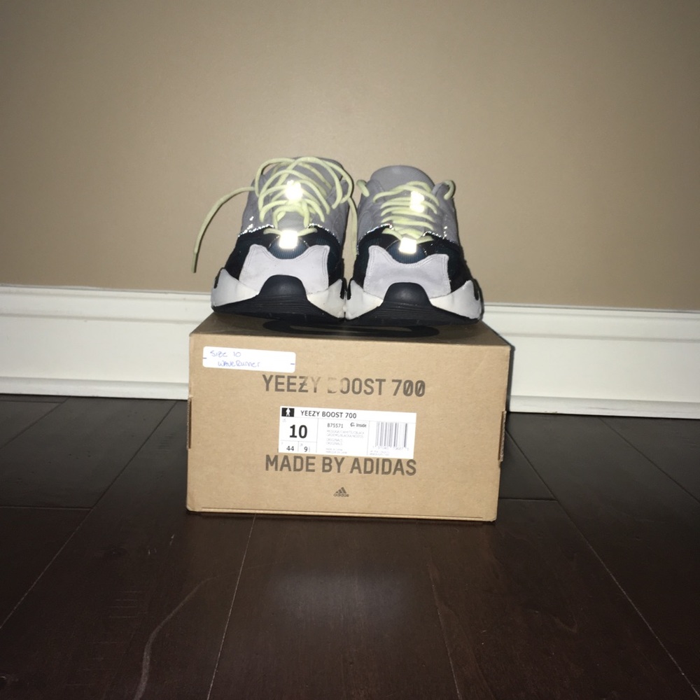 Yeezy 700